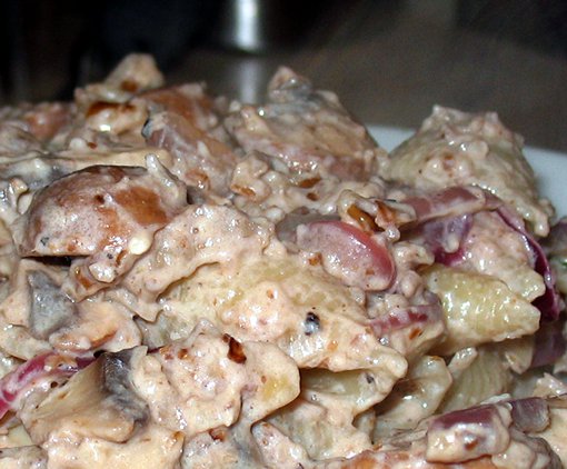 Walnut & mushroom pasta